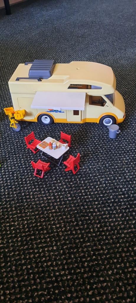 Leuke kampeerwagen playmobil, Hobby en Vrije tijd, Modelauto's | 1:43, Ophalen, Tractor of Landbouw