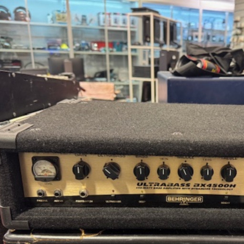 Behringer ultrabass Bx4500H basversterker, Behringer, Zo goed als nieuw, Support@behringer.com, Behringer (Music Tribe)
Musikhausstraße 1
94060 Pocking
Germany