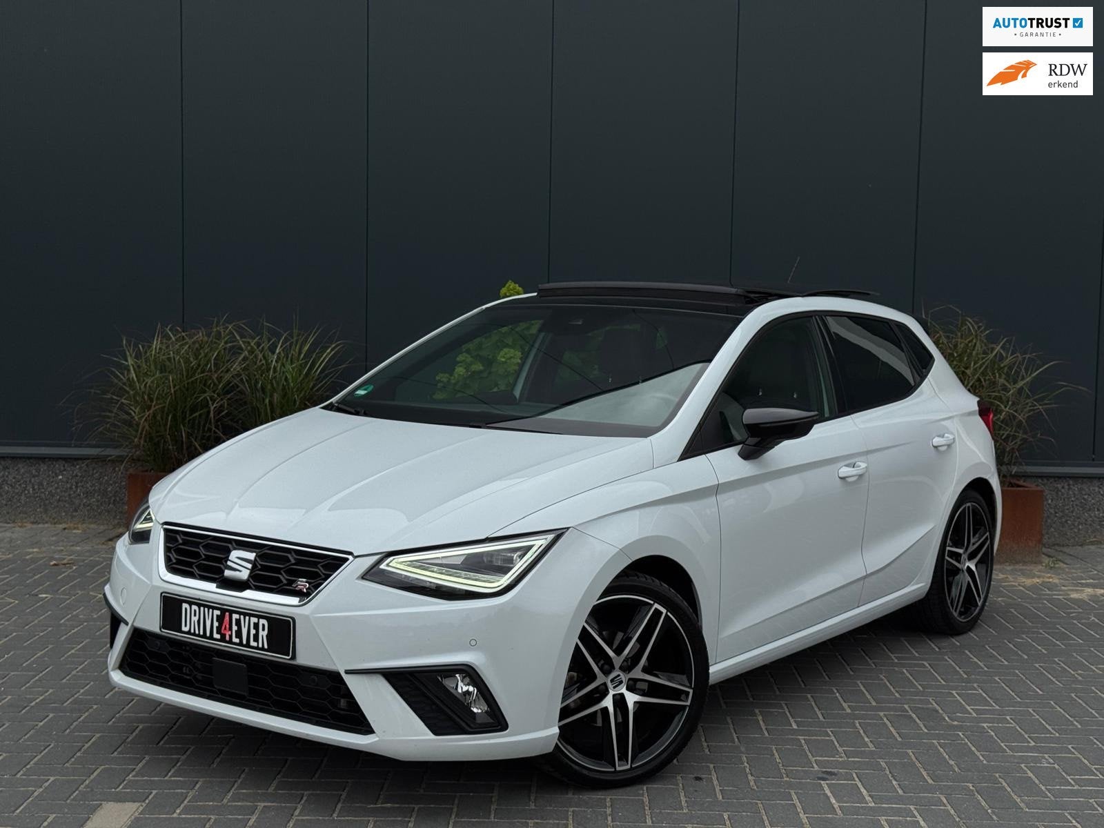 Seat IBIZA 1.5 TSI FR Business Intense Plus FULL OPTIES PANO, Auto's, Seat, Dealer onderhouden, 4 cilinders, Geïmporteerd, Automatische klimaatregeling