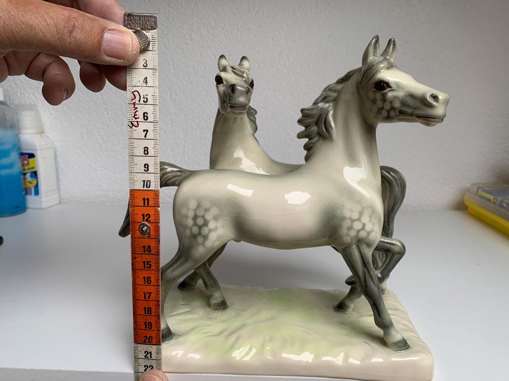 In prijs verlaagd! Beeldje van twee paarden, keramiek, Ophalen of Verzenden