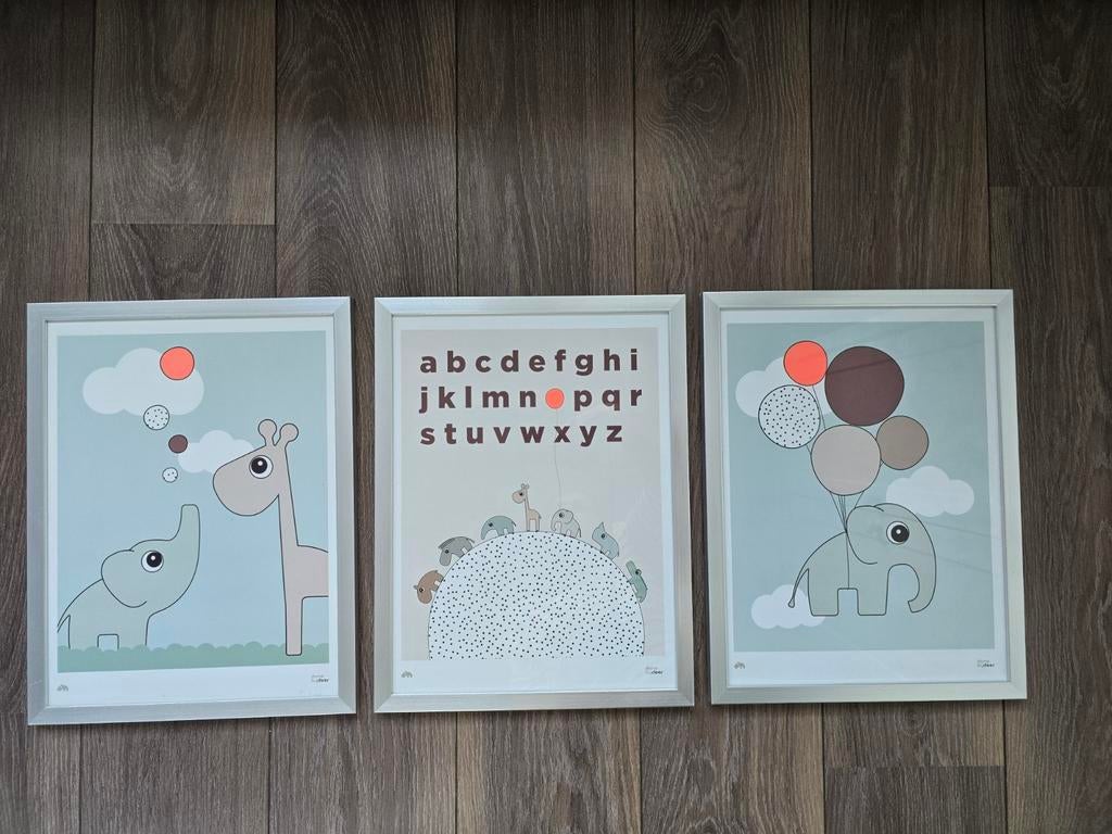 Done by Deer - 3 ingelijste posters, Kinderen en Baby's, Kinderkamer | Inrichting en Decoratie, Zo goed als nieuw, Wanddecoratie