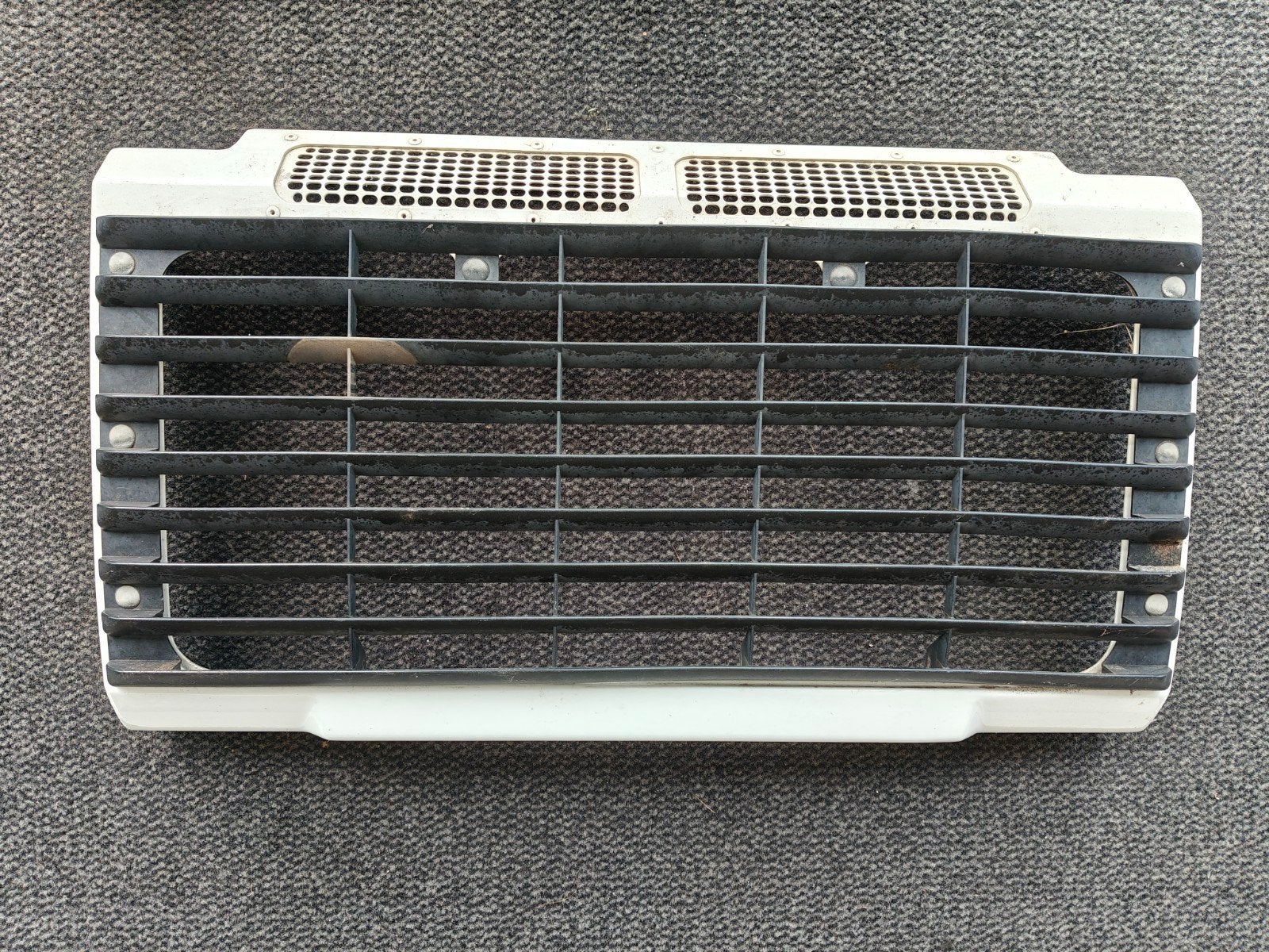 Grill Land Rover Defender
Incl witte omlijsting, Auto-onderdelen, Carrosserie en Plaatwerk, Ophalen, Land Rover, Bumper