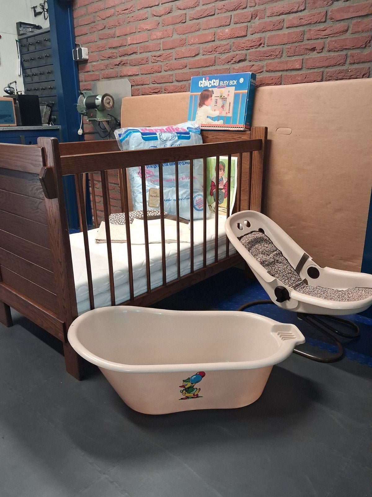 kinderbedje,  badje, wipstoel., Ophalen, Gebruikt