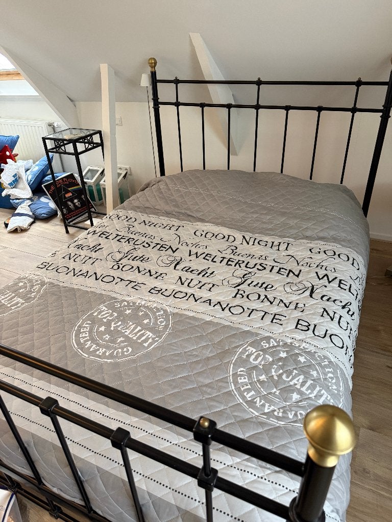Twee persoons bed, metaal.  Ikea incl. matras en lattenbodem, Huis en Inrichting, Ophalen, Zwart, Tweepersoons, Zo goed als nieuw