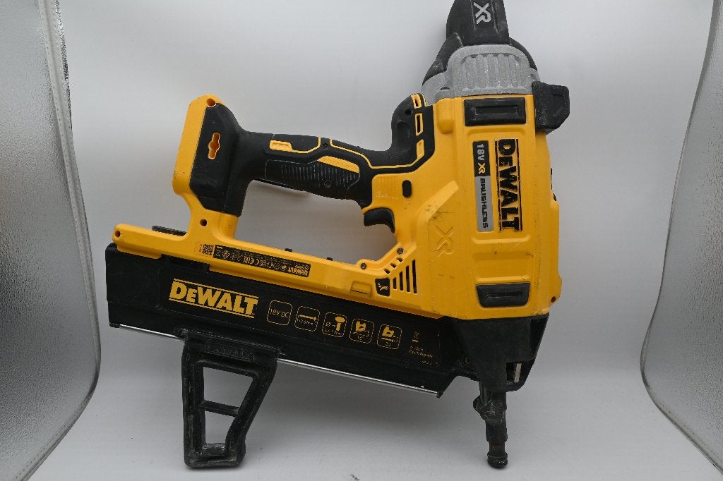 DeWalt 18V XR Brushless Spijkerpistool DCN890 Body, DeWalt, Overige typen, Onbekend, Ophalen of Verzenden