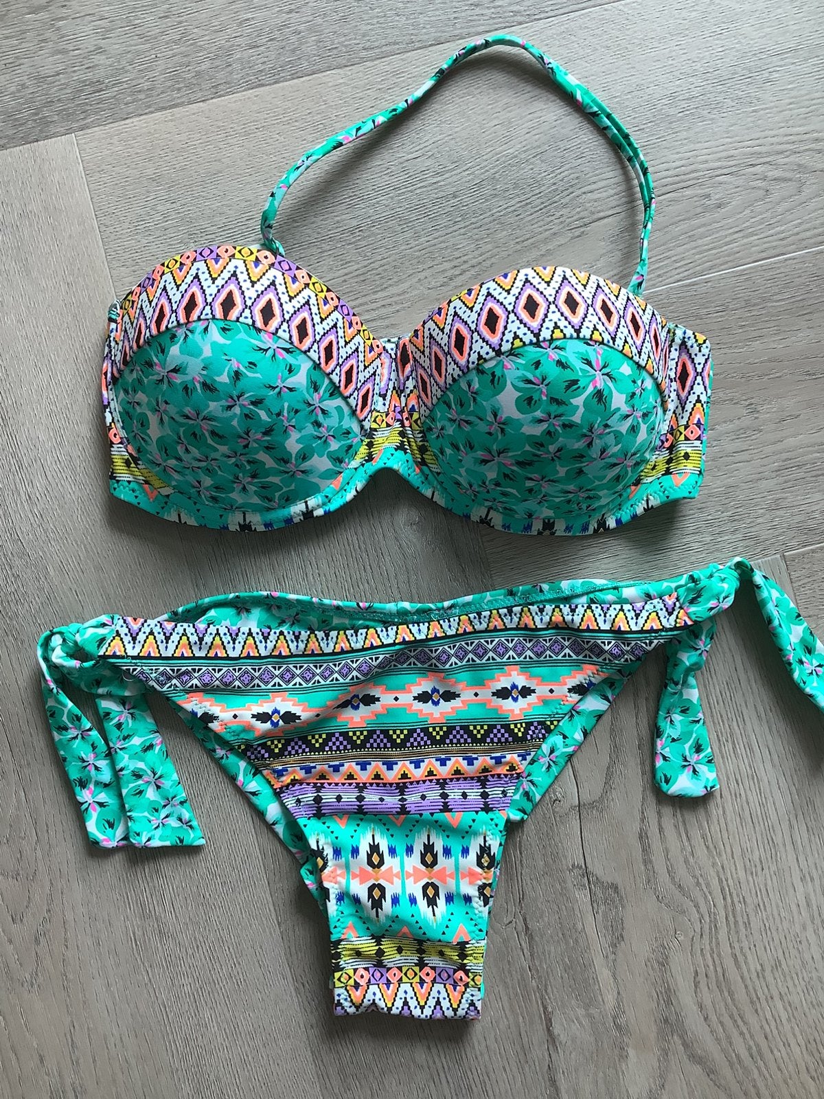 Super gave bikini maat s/m nieuw, Ophalen of Verzenden, Nieuw, Groen, Bikini