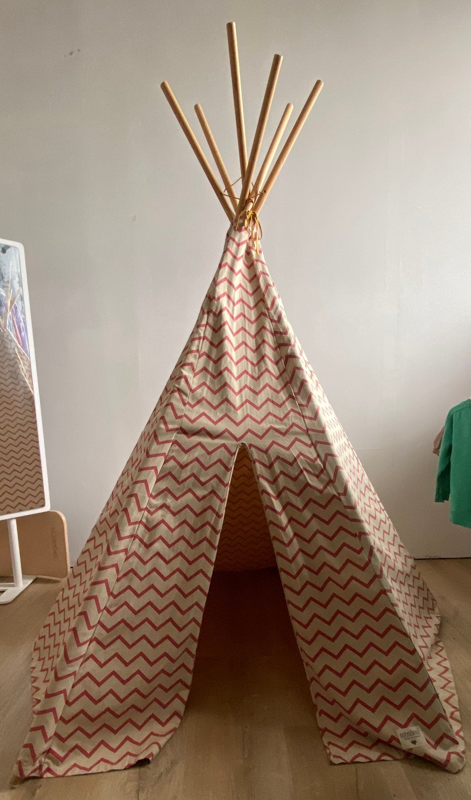 Nobodinoz Tipi | Zigzag, Kinderen en Baby's, Ophalen, Zo goed als nieuw