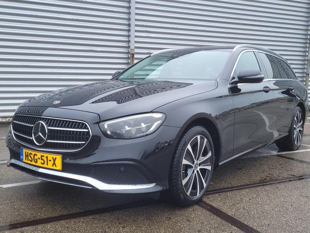 Mercedes-Benz E-Klasse E300e 211pk 9G-TRONIC 2021 Zwart, Auto's, Automaat, Achterwielaandrijving, 4 cilinders, Leder en Stof
