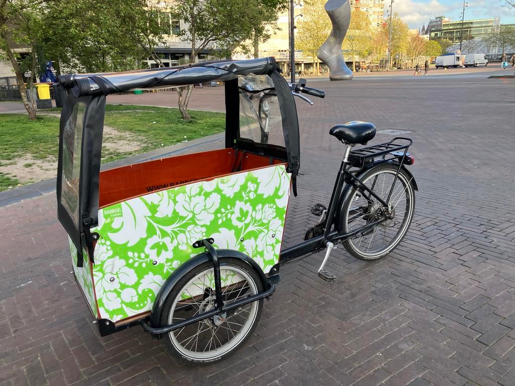 Babboe (e)bakfiets with rain cover, Fietsen en Brommers, Fietsen | Bakfietsen, 4 kinderen of meer, Gebruikt, Huif, Ophalen