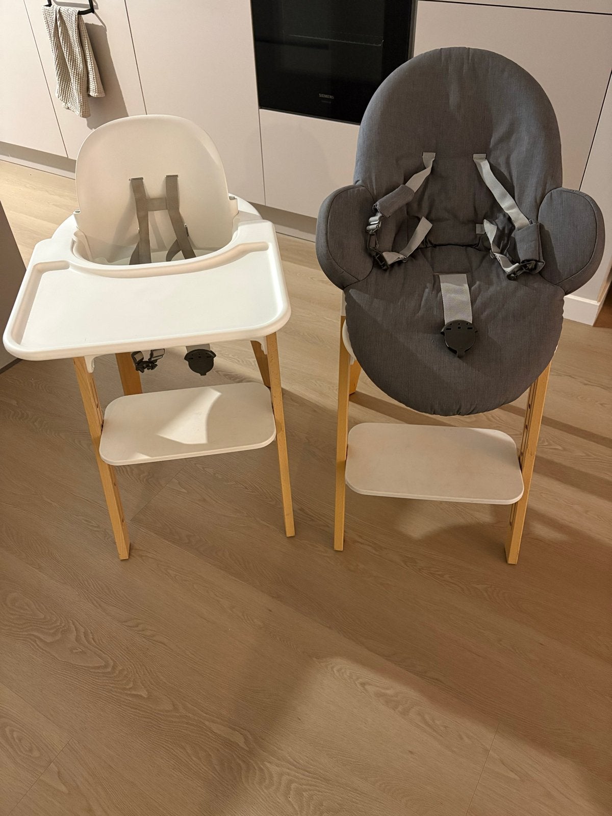 Stokke Steps Stoelen met Bouncer, Babyset en Tray, Ophalen, Zo goed als nieuw, Meegroeistoel, Afneembaar eetblad
