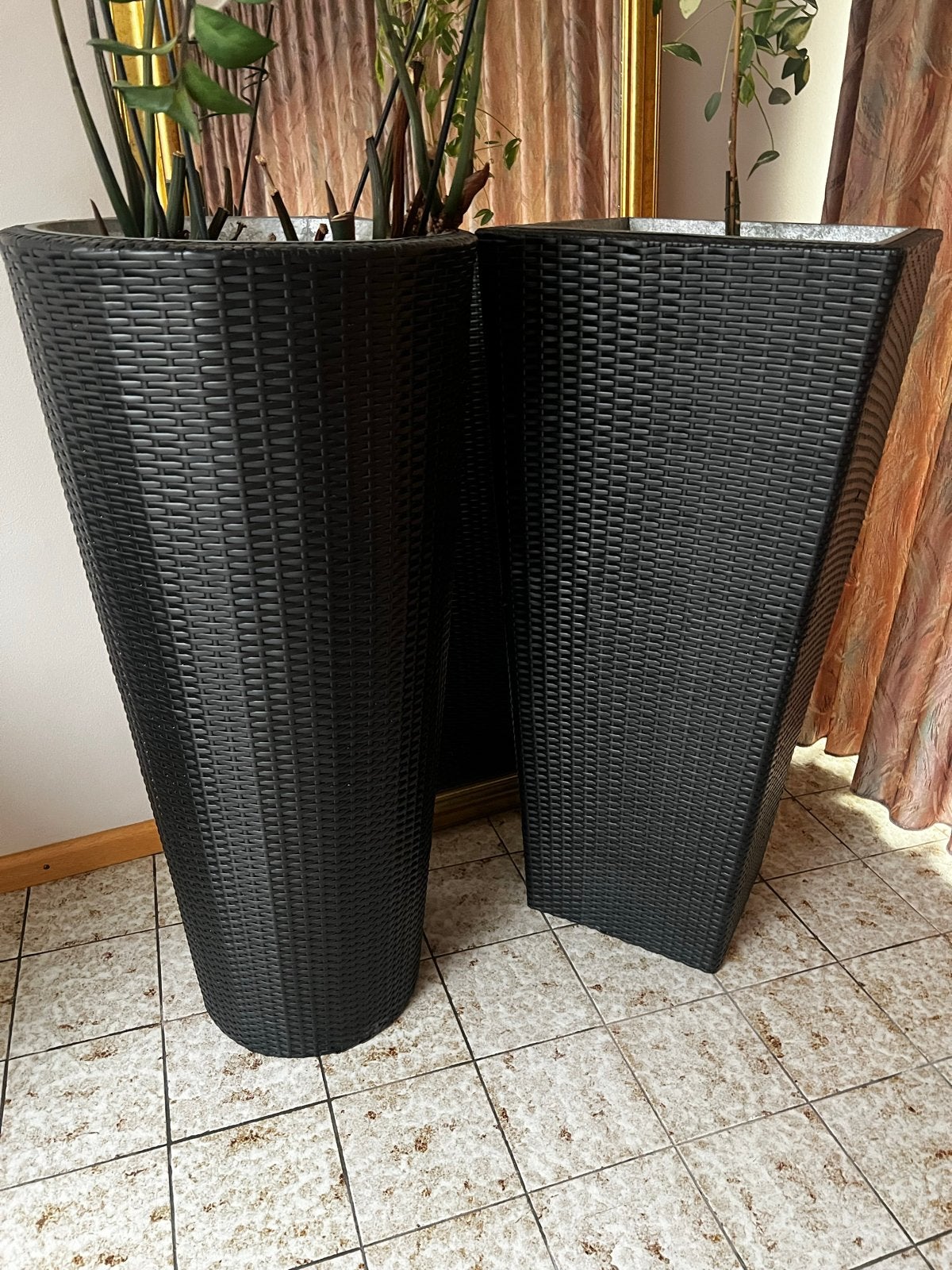 Set van 2 hoge zwarte bloempotten, kunststof, Ophalen, Kunststof, Gebruikt, Minder dan 60 cm