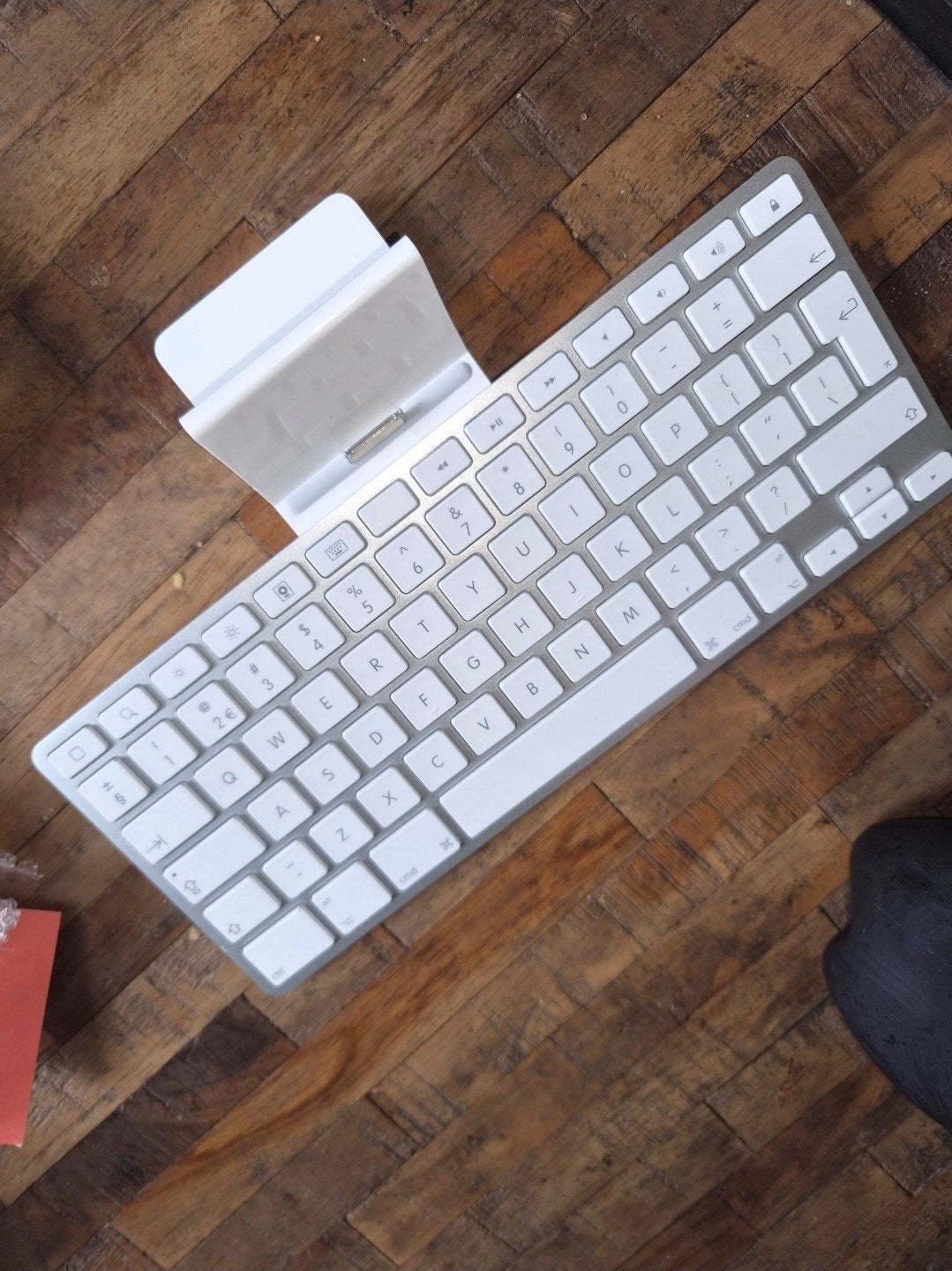Apple Keyboard Dock A1359, Gebruikt, Plug-and-play, Ophalen of Verzenden, Qwerty