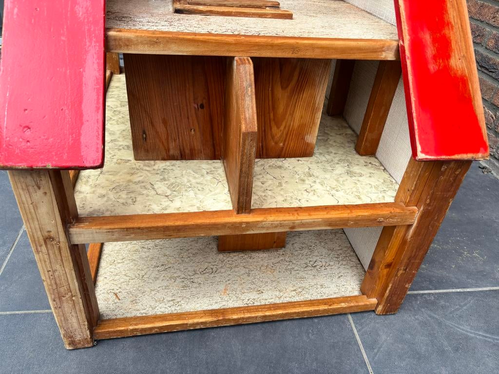 Houten poppenhuis met rode daken, Ophalen, Gebruikt, Poppenhuis