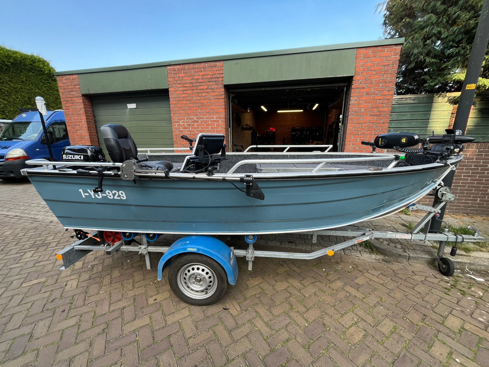Complete visboot Qwest R400, Suzuki 20PK, Watersport en Boten, Vis- en Consoleboten, Zo goed als nieuw, Overige merken, Elektrische start
