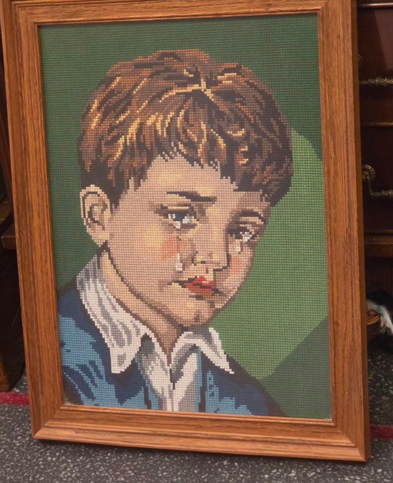 Vintage Geborduurd Schilderij: Huilende Jongen, Antiek en Kunst, Kunst | Schilderijen | Klassiek, Doek, Portret of Personen, Overige technieken