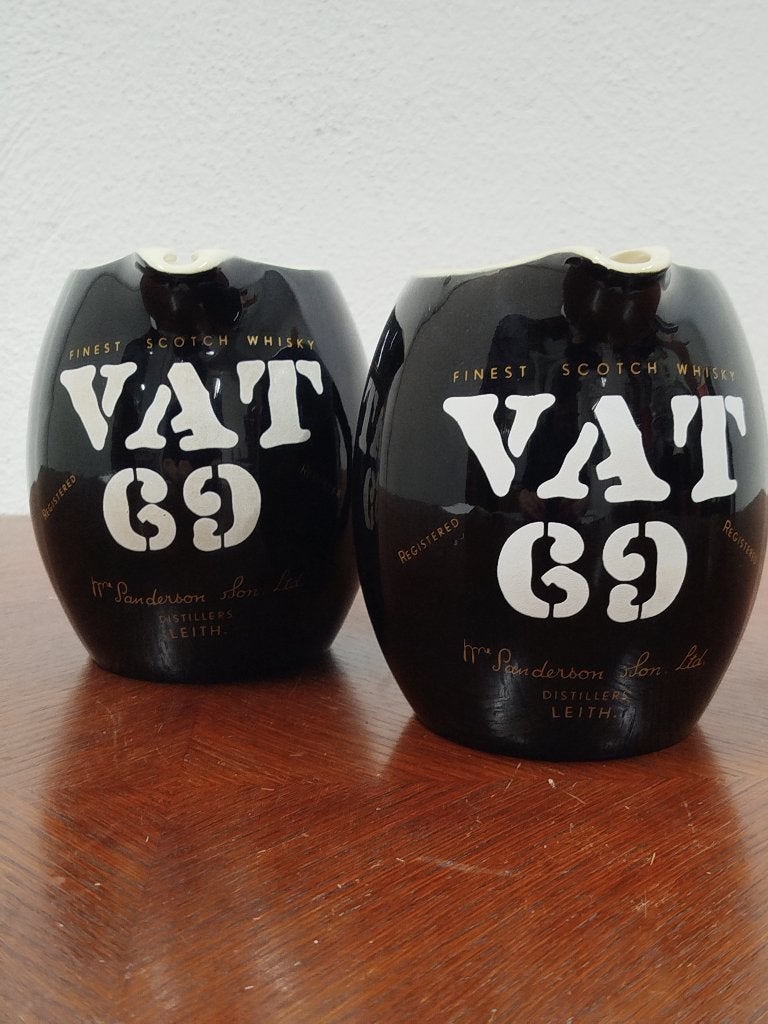 2x Vintage“Vat69 Scotch Whisky”waterkaraf St-Ghislain (BEL), Ophalen of Verzenden, Zo goed als nieuw, Overige typen