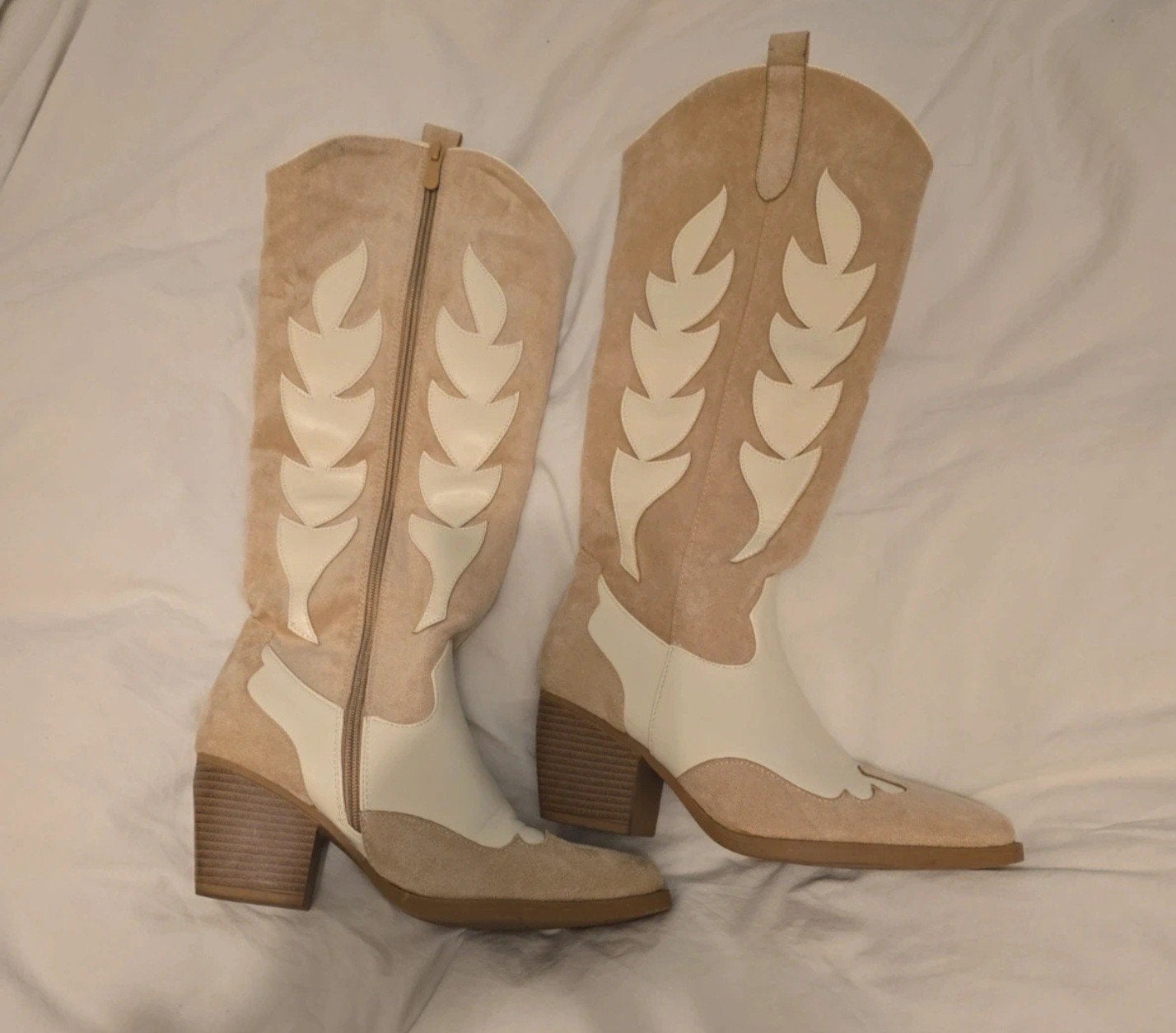 Cowboylaarzen Maat 37, Kleding | Dames, Schoenen, Hoge laarzen, Beige, Ophalen of Verzenden, Onbekend