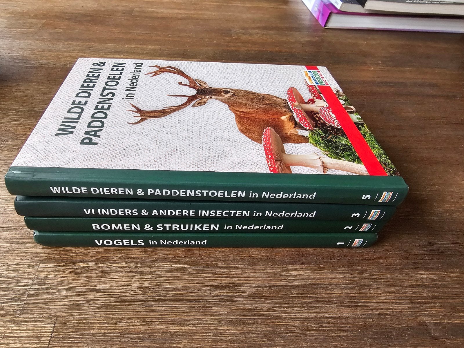 Set van 4 Postcode Loterij Natuurgidsen (hardcovers), Boeken, Natuur, Ophalen, Zo goed als nieuw, Natuur algemeen