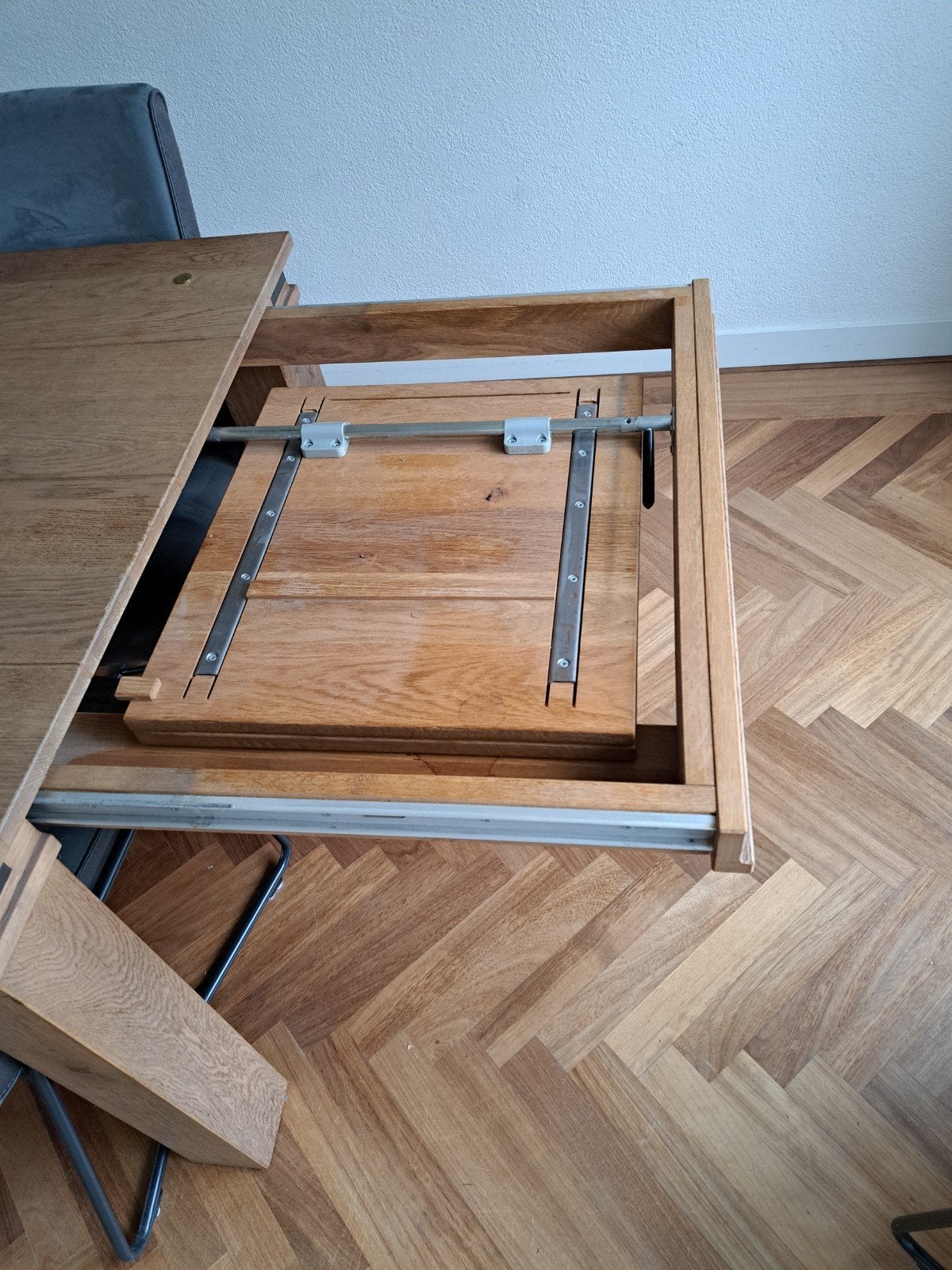 Foto 3 van Uitschuifbare Eetkamertafel van Zwaar Eikenhout 140-160x100