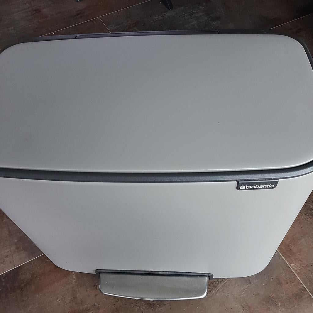 Brabantia pedaalemmer 36L + 10 zakken, Ophalen, Met pedaal, Zo goed als nieuw, Metaal