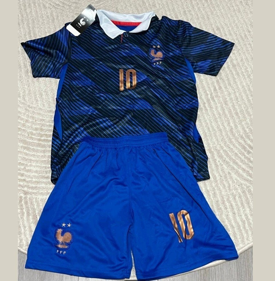 Frankrijk voetbaltenue Mbappe #10 - Kinderen, Ophalen of Verzenden, Nieuw, Geen merk, Jongen of Meisje