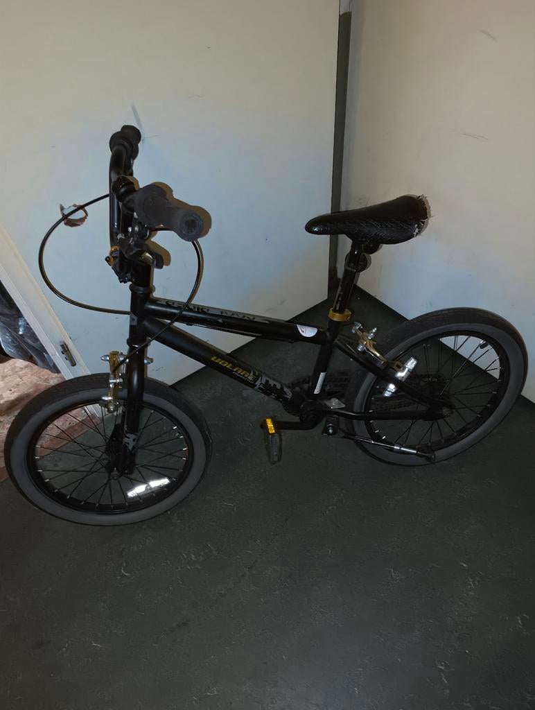 Kinder crossfiets - band lek, zadel versleten, Fietsen en Brommers, Fietsen | Crossfietsen en BMX, Ophalen of Verzenden, Gebruikt