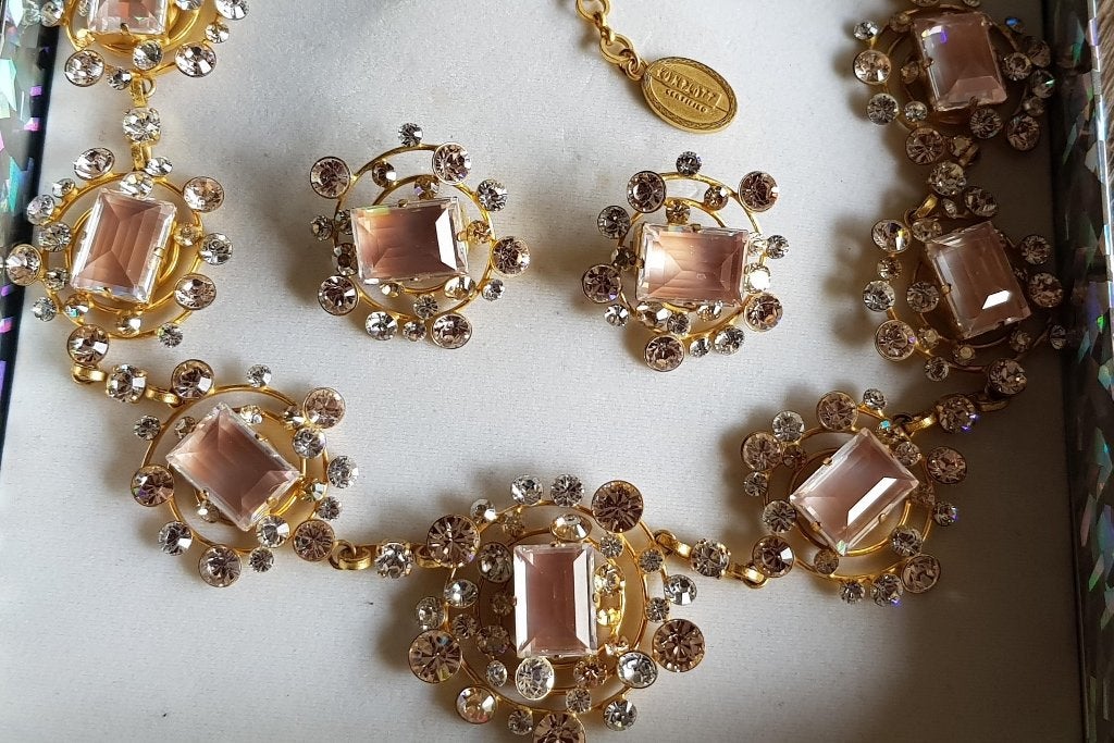 Konplott sieradenset, ketting en oorbellen., Overige materialen, Overige kleuren, Nieuw, Ophalen of Verzenden