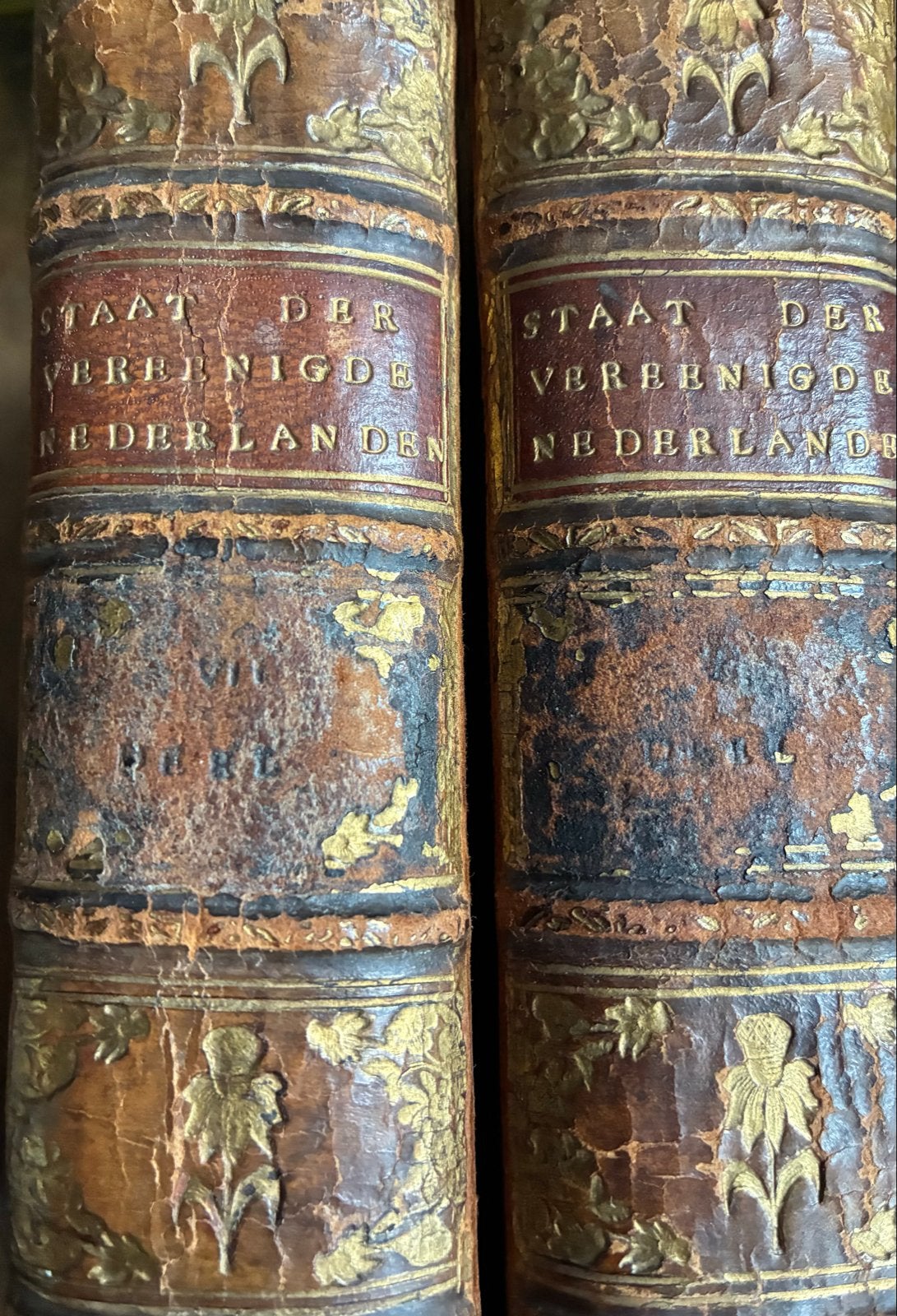 2 Antieke Boeken: Staat der Vereenigde Nederlanden (1746), Ophalen of Verzenden