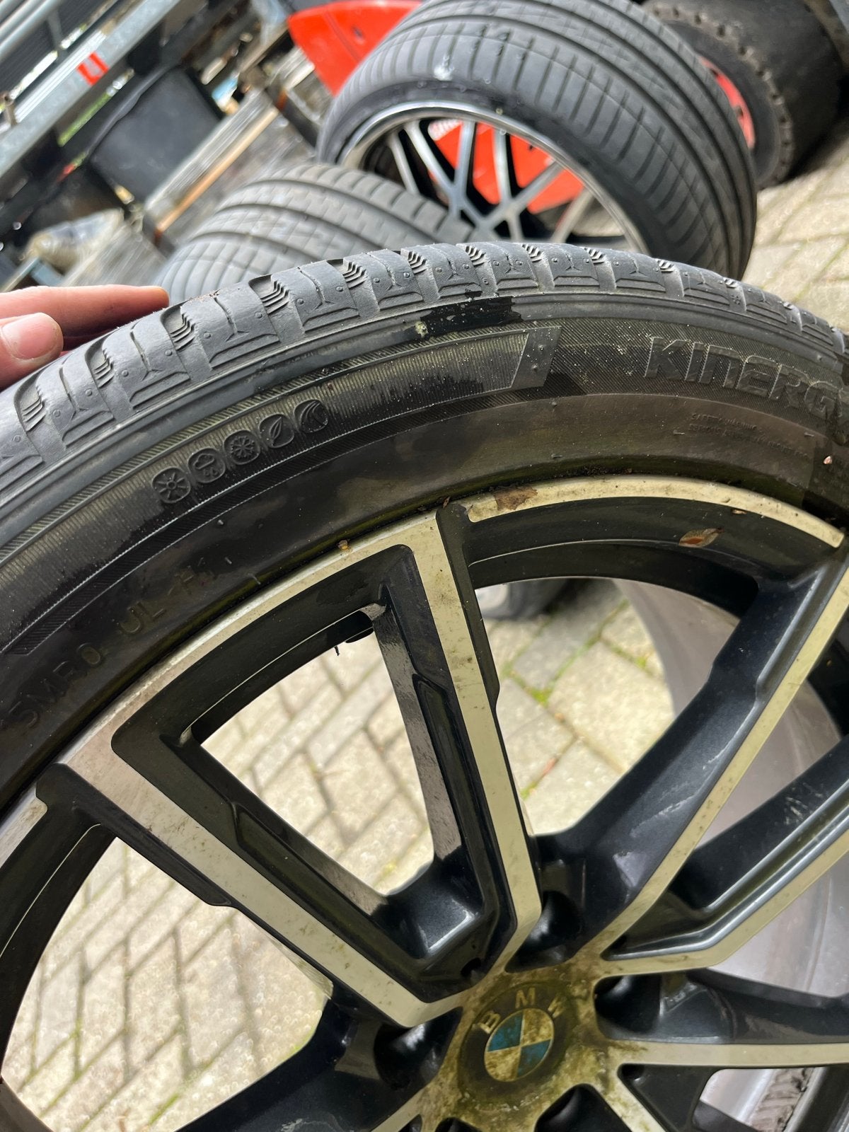 Bmw en mercedes banden (lees beschrijving), Auto-onderdelen, Banden en Velgen, Ophalen, 18 inch, Gebruikt, Banden en Velgen
