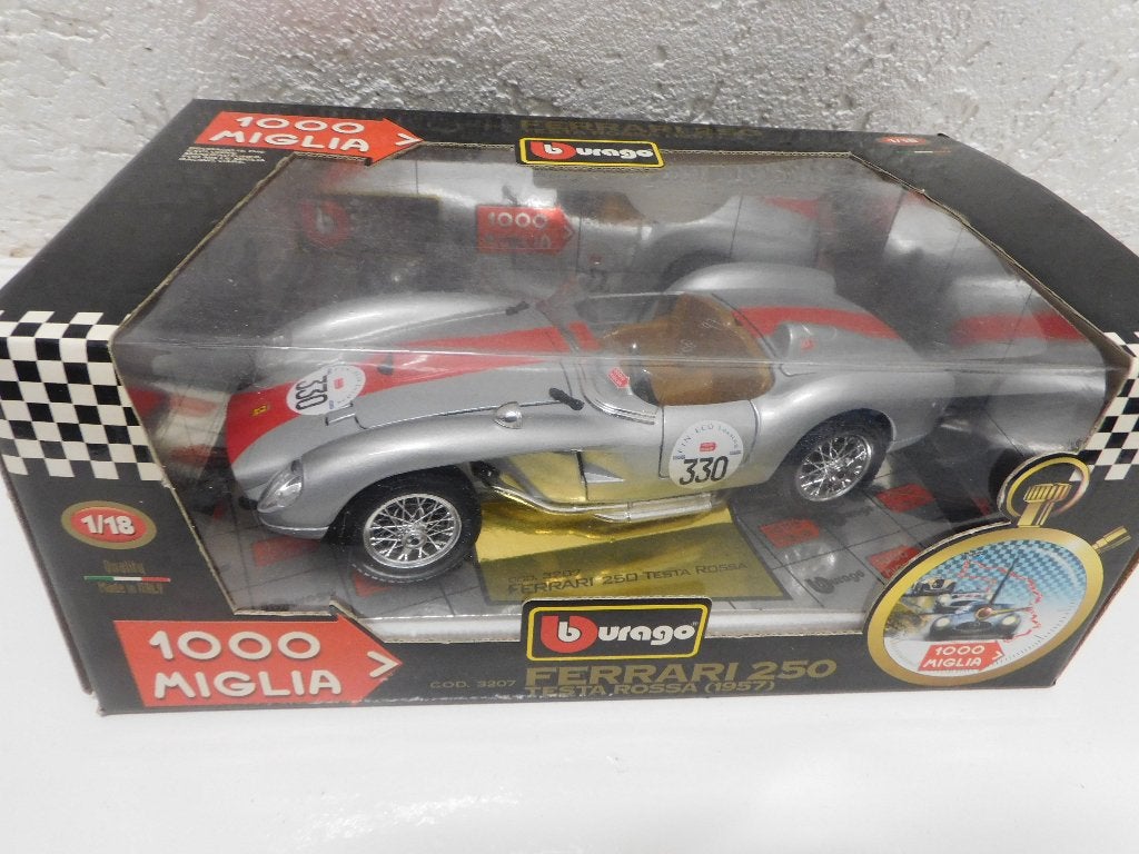 burago ferrari testa rossa (330) 1000 miglia 1957 in ds 1-18, Ophalen of Verzenden, Bburago