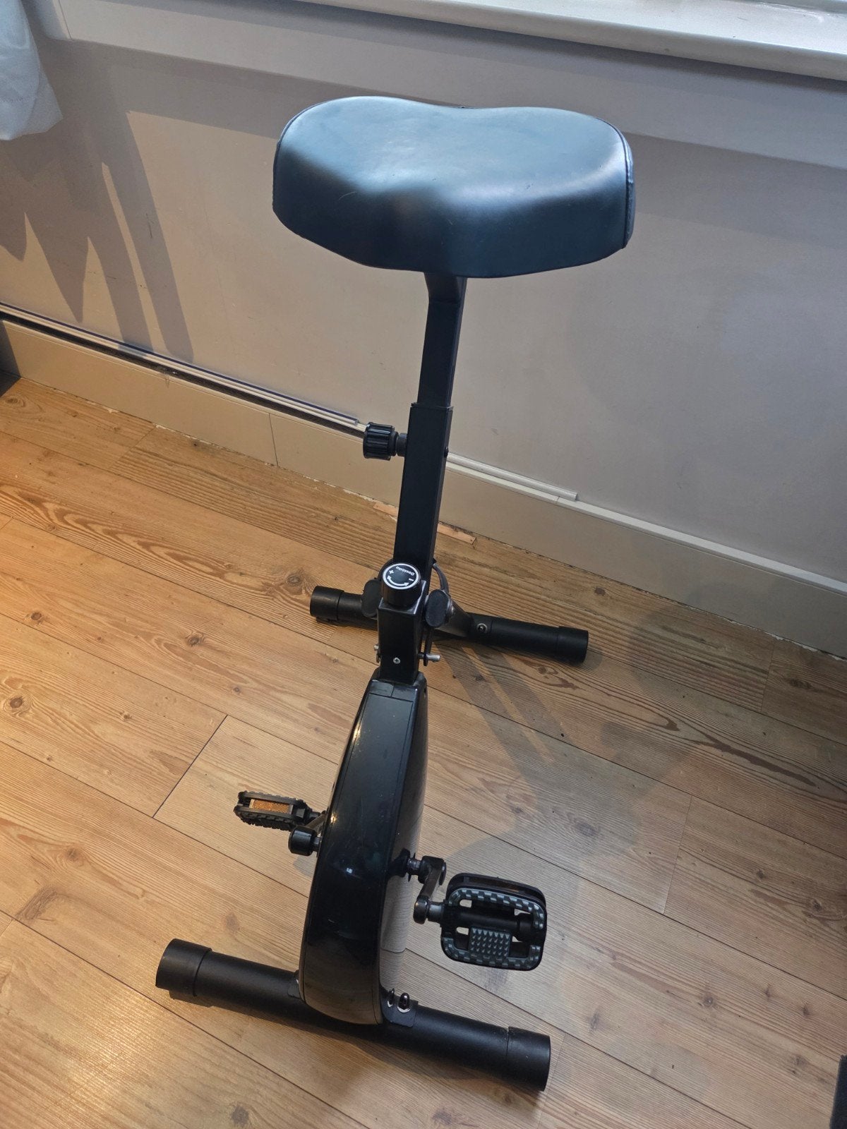 Hometrainer (bureau) - Compact en Verstelbaar, Ophalen, Gebruikt, Metaal, Benen