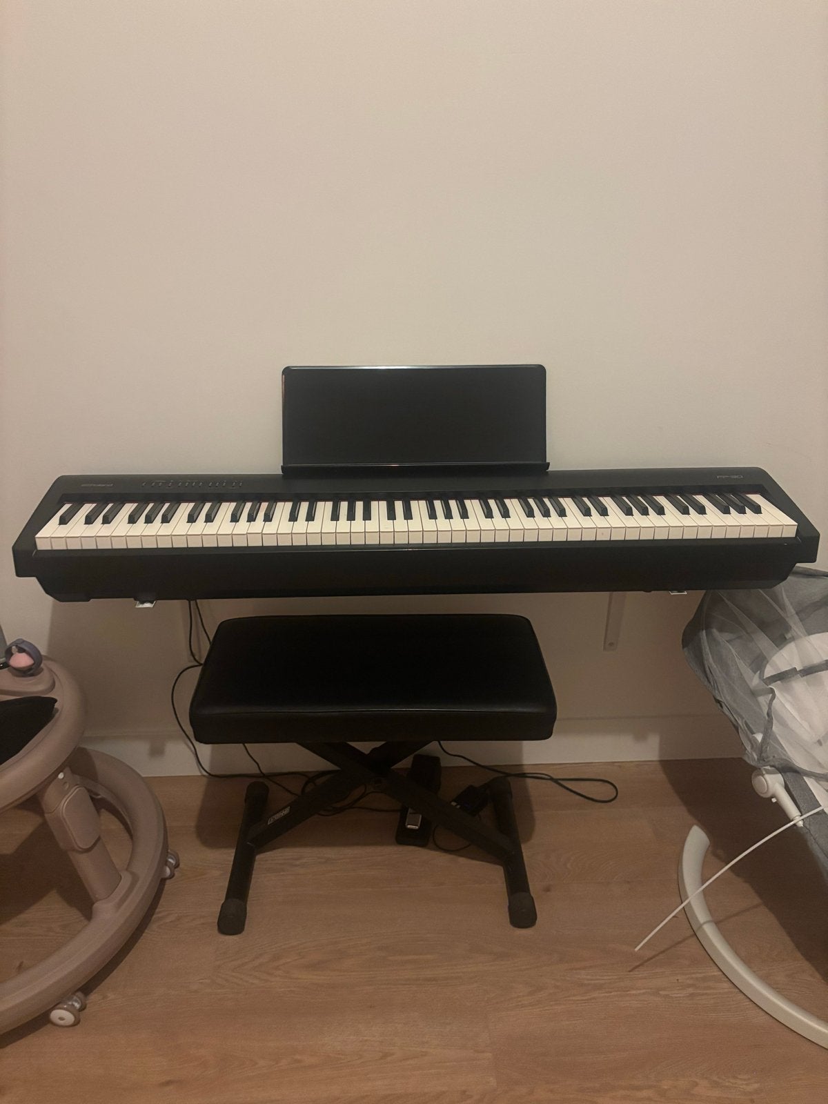 Roland FP-30 Digitale Piano met Krukje en Standaard, Muziek en Instrumenten, Ophalen, Zwart, Digitaal, Zo goed als nieuw