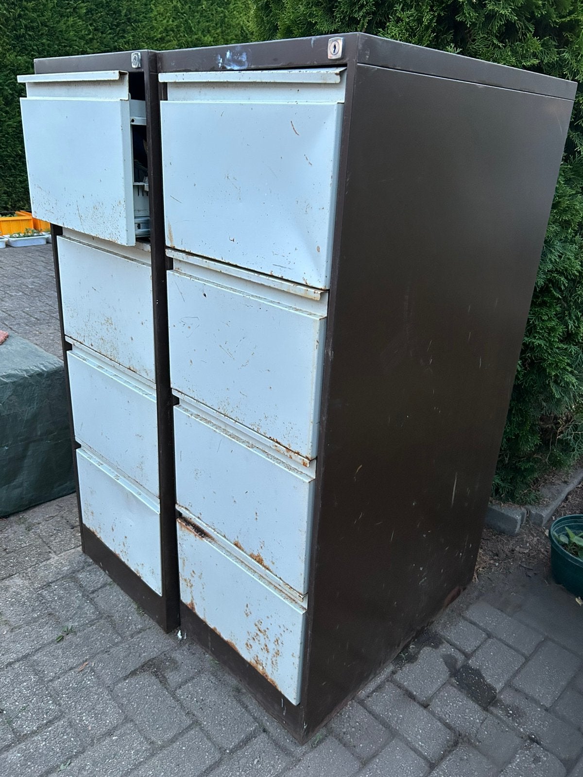 Ijzeren archiefkasten (zwaar) 2 voor samen €10,-, Ophalen, Minder dan 50 cm, Gebruikt, 75 cm of meer