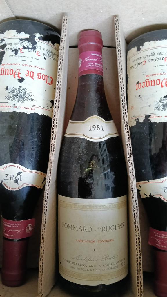 Bourgogne wijnen uit topjaren begin jaren ‘80, Verzamelen, Frankrijk, Ophalen of Verzenden, Zo goed als nieuw, Rode wijn