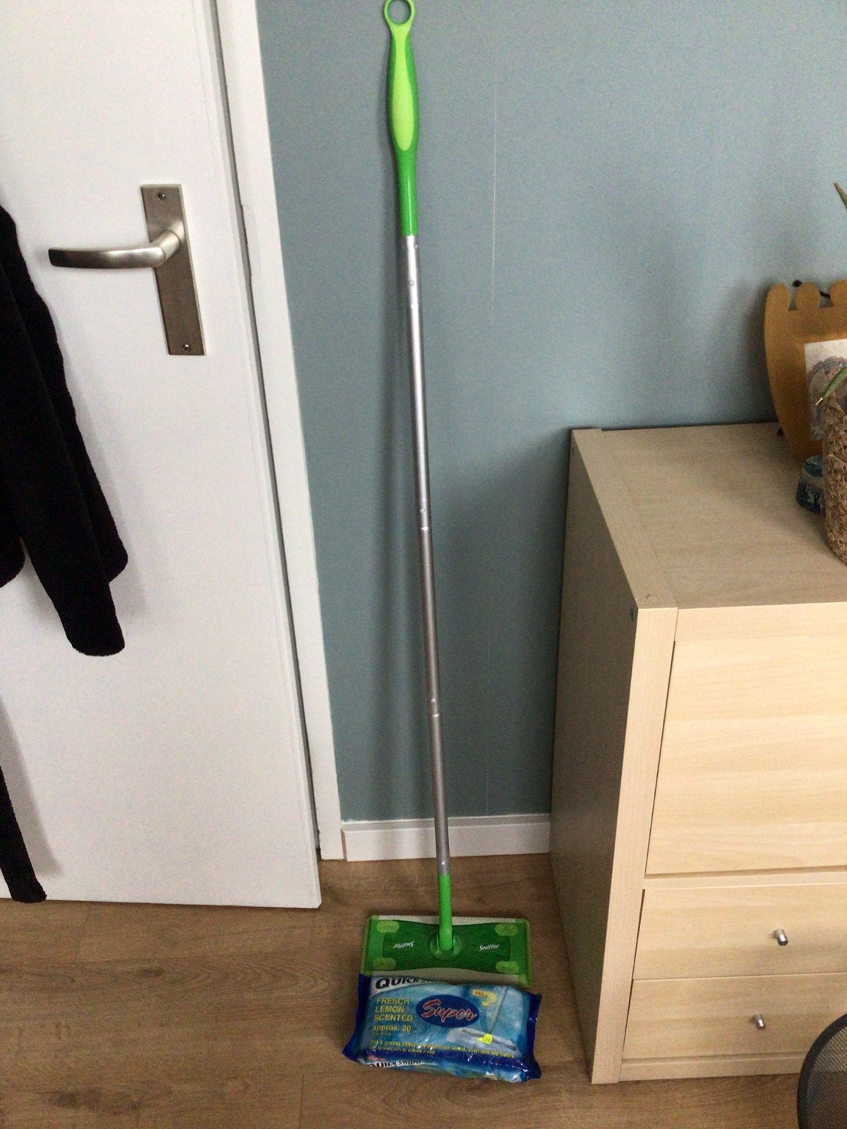 Swiffer met nog wat doekjes, Ophalen