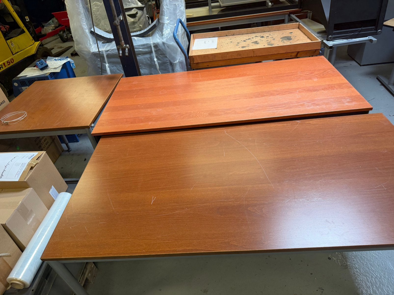 Diverse tafels, kantoormeubilair, buro’s, Ophalen, Gebruikt