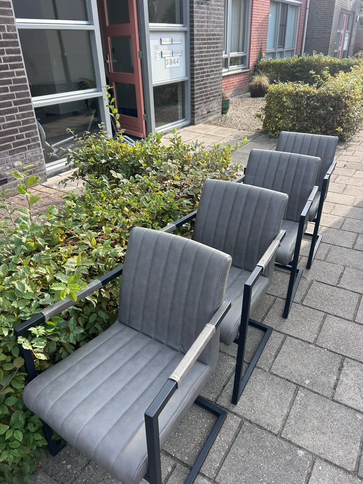Gratis afhalen, Gebruikt, Scandinavisch, Ophalen of Verzenden, Vier