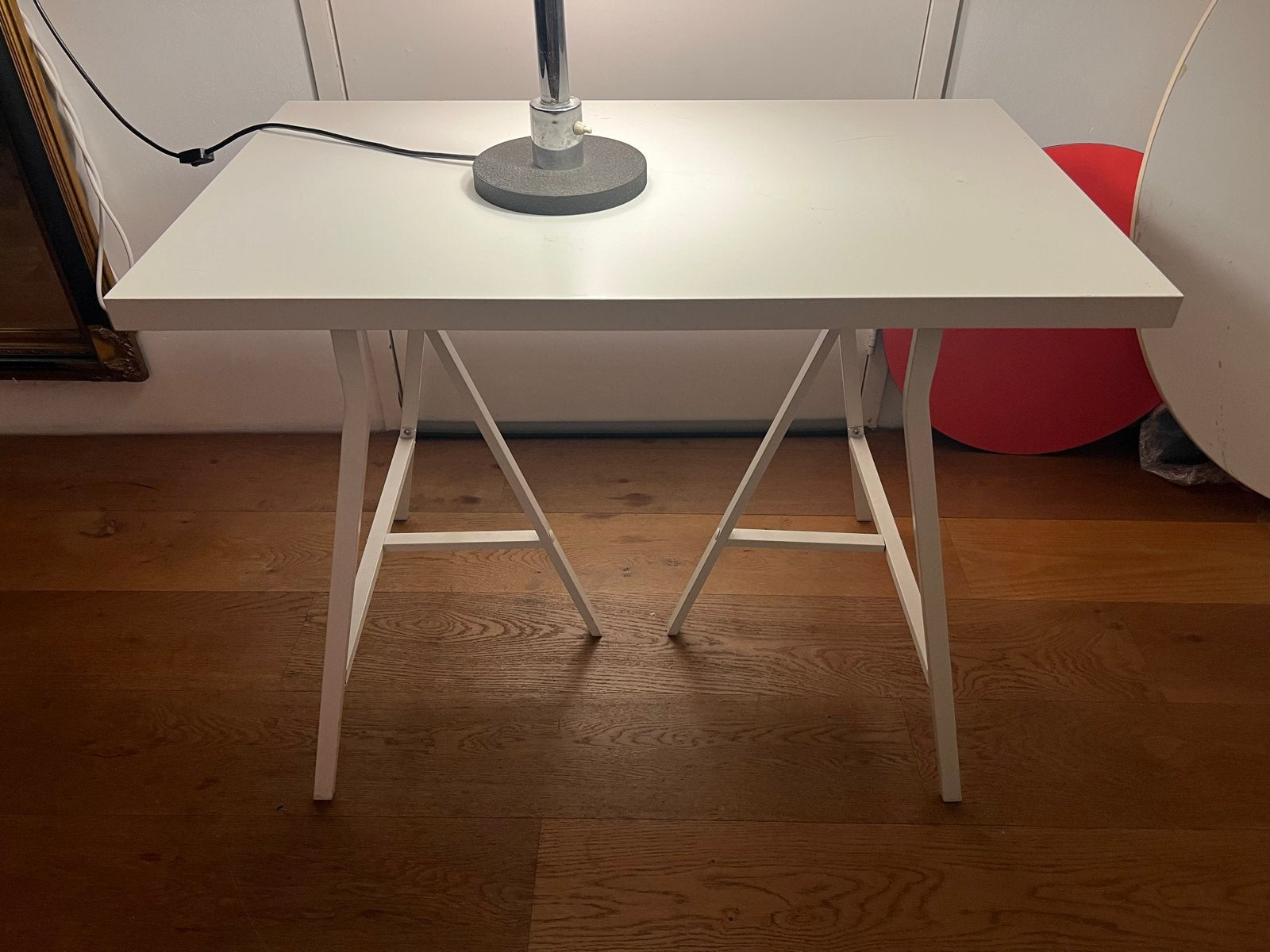 IKEA Linnmon Tafelblad met schragen - Wit bureau, Ophalen, Gebruikt, Spaanplaat of MDF, IKEA