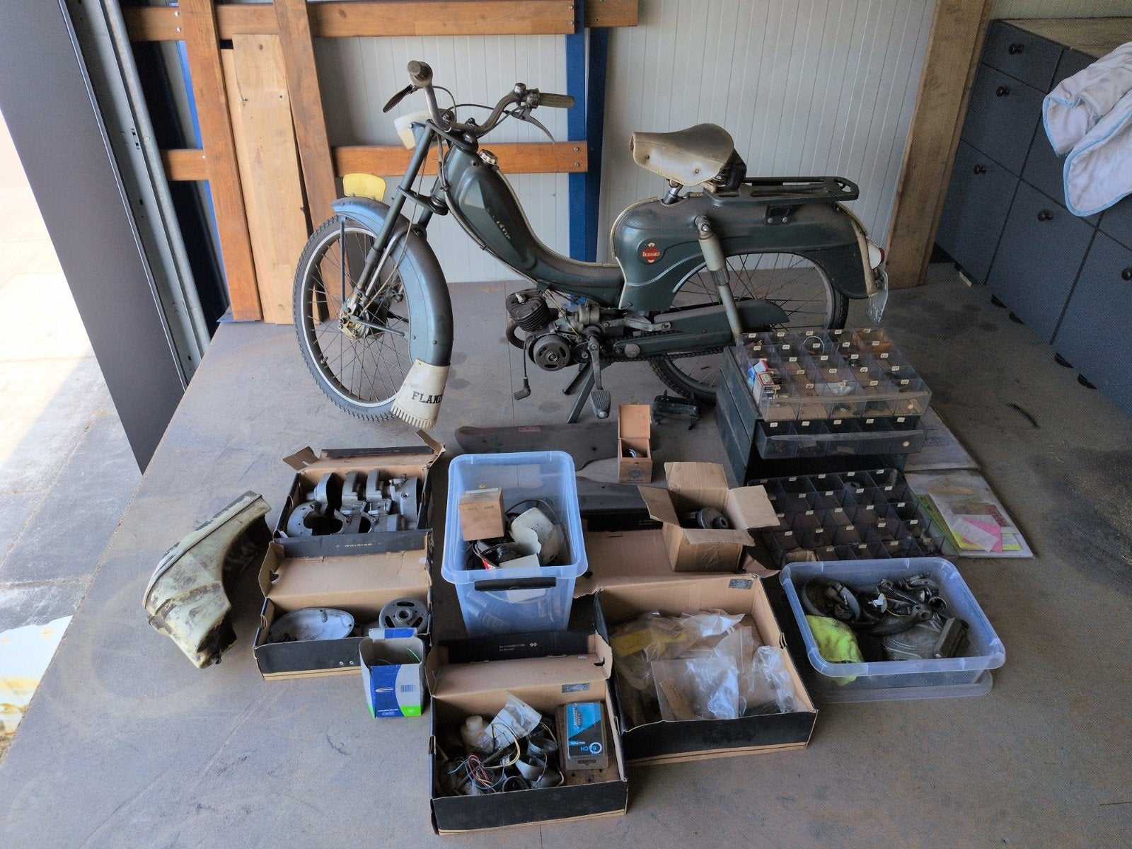 Flandria Caravelle met NL kenteken en veel onderdelen, Maximaal 45 km/u, 49 cc, Ophalen, Overige merken
