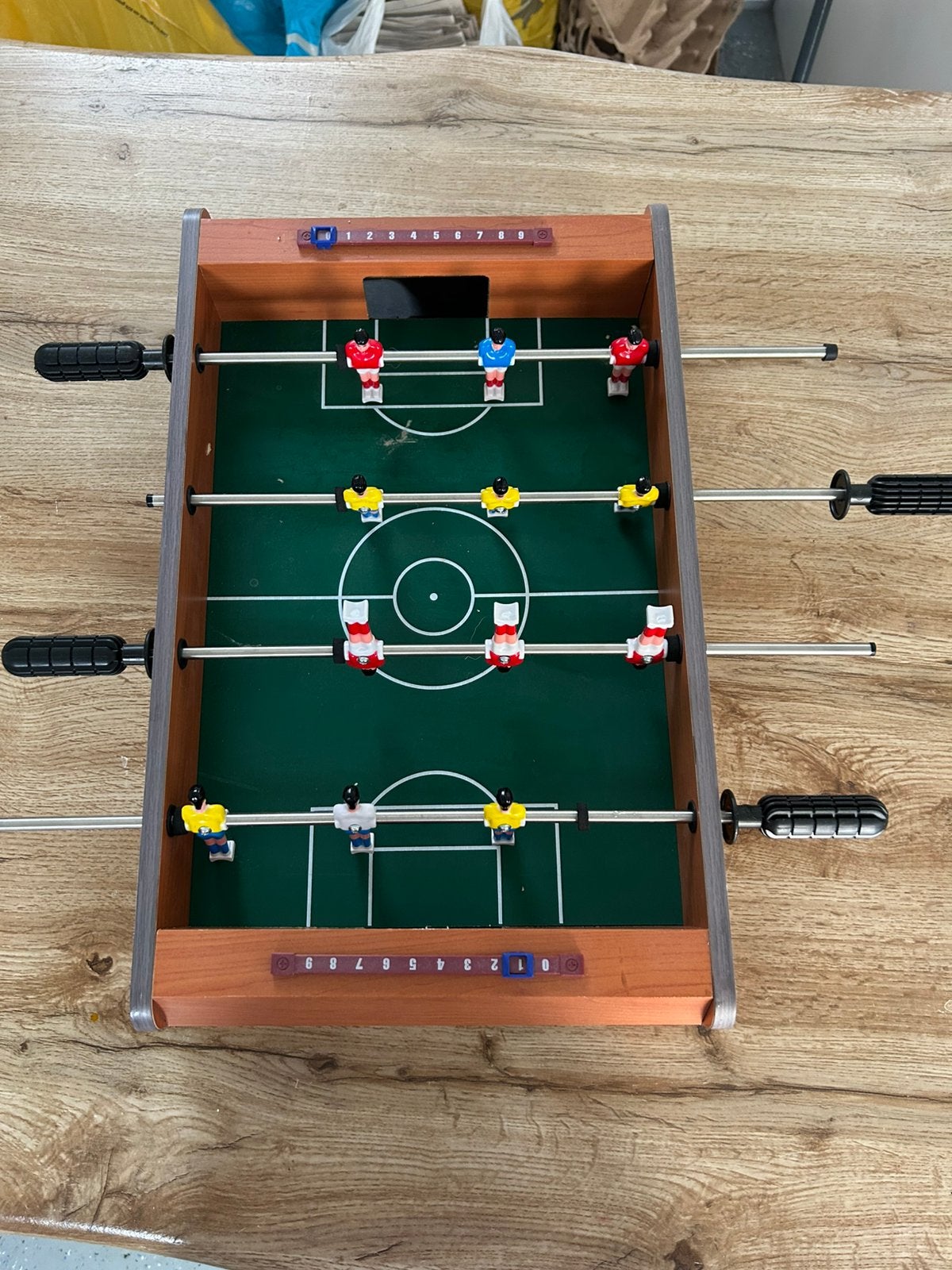 Kleine voetbaltafel, Ophalen, Zo goed als nieuw