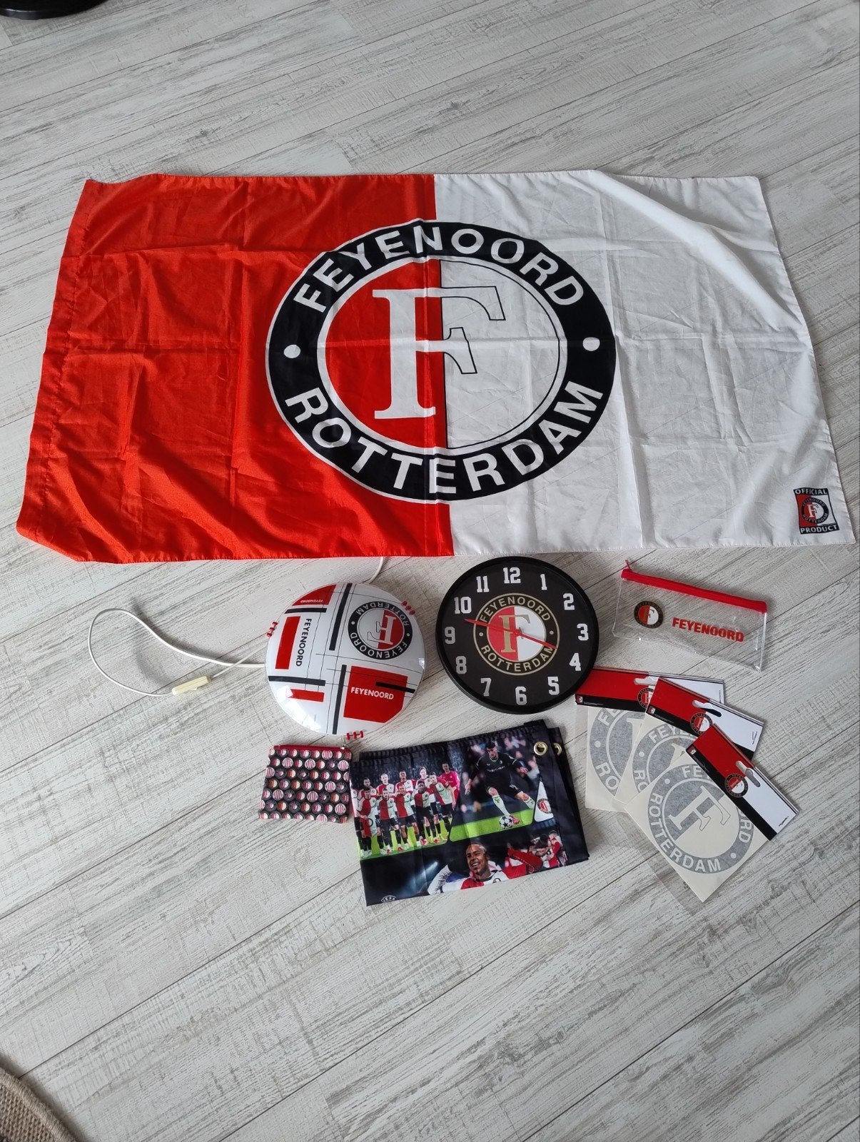 Feyenoord verzameling: oa vlaggen, lamp, klok, portemonnee,, Ophalen of Verzenden
