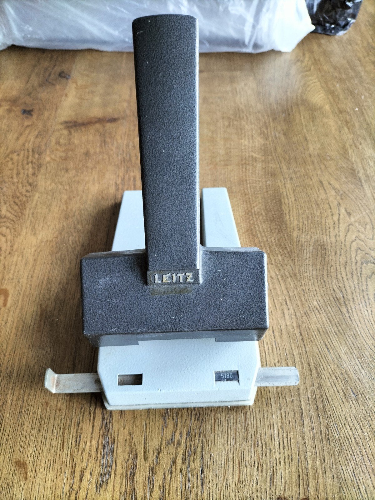 Leitz professionele perforator, Ophalen, Gebruikt