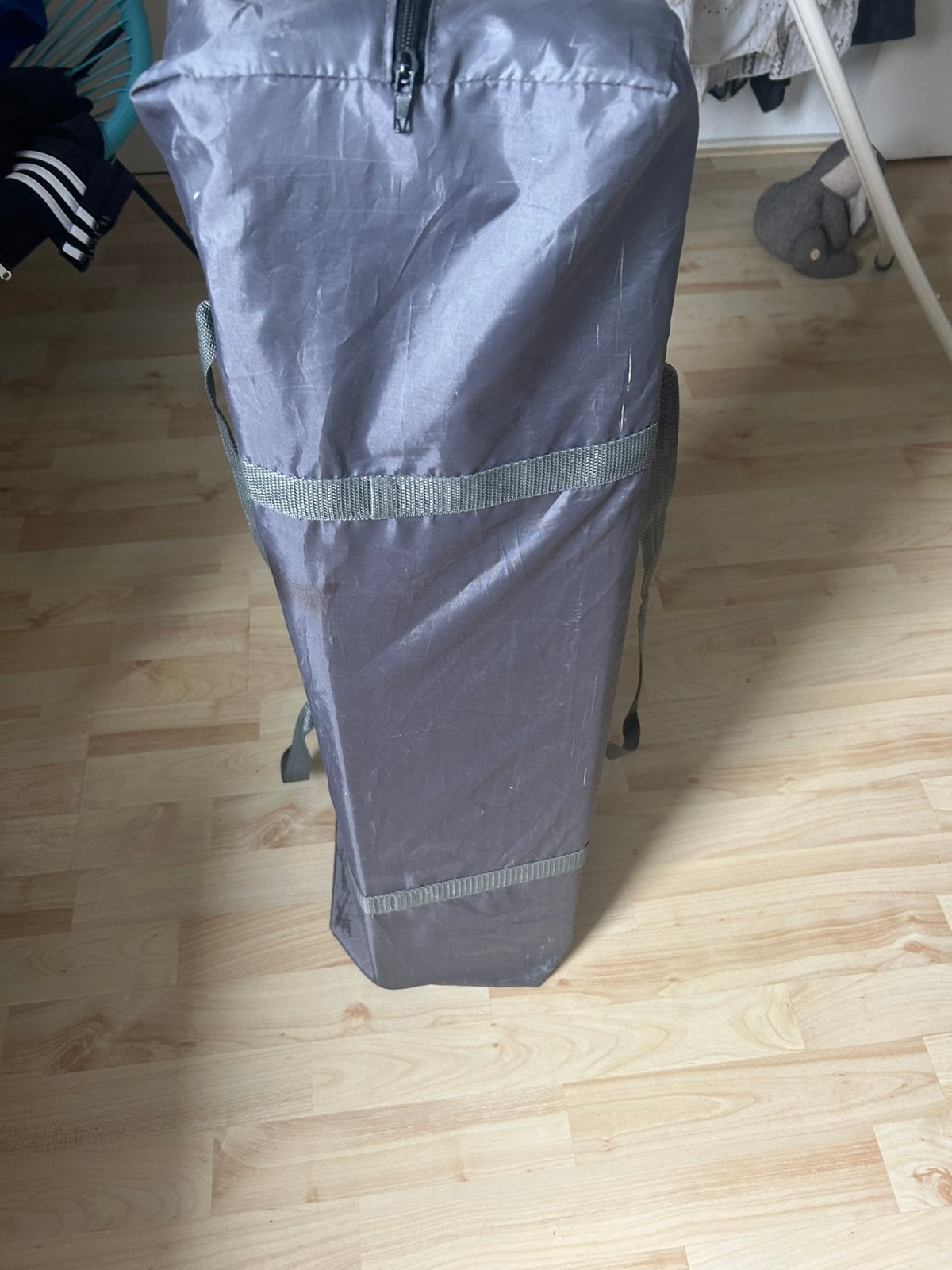 Compact opvouwbaar campingbedje/box, Kinderen en Baby's, Boxen, Ophalen, Gebruikt, Rechthoekig, In hoogte verstelbaar