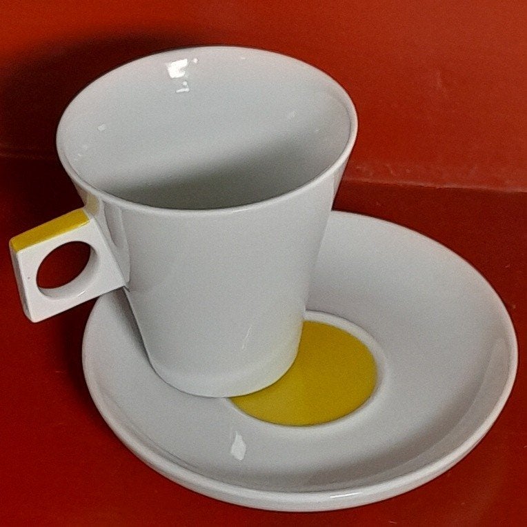 Kop-en-Schotel Nescafe Dolce Gusto, Gebruikt, Ophalen of Verzenden, Overige stijlen, Kop(pen) en/of Schotel(s)