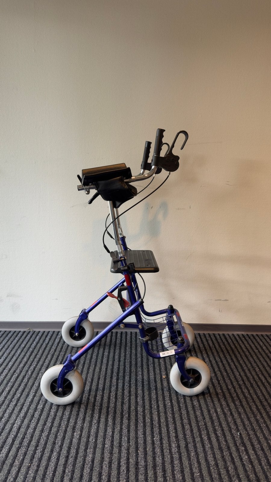 Rollator met armsteunen, Ophalen, Zo goed als nieuw