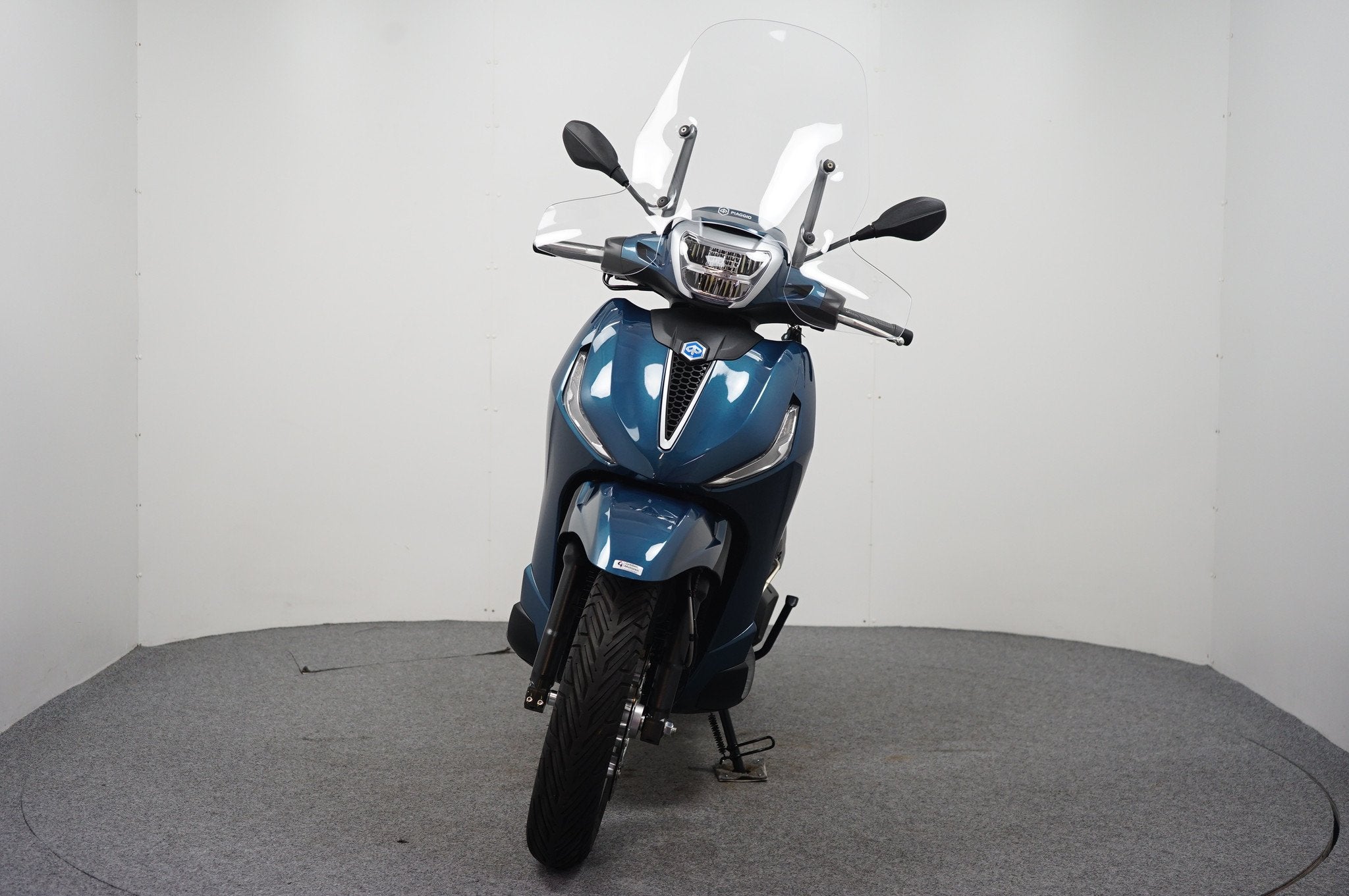 Piaggio BEVERLY 400 HPE (bj 2024), Motoren, Motoren | Piaggio, Scooter, Bedrijf, 399 cc, ABS