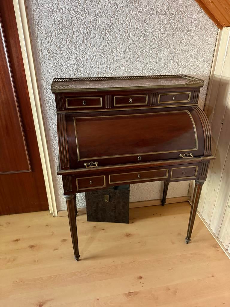 Antiek cilinderbureau van rond 1900, Ophalen