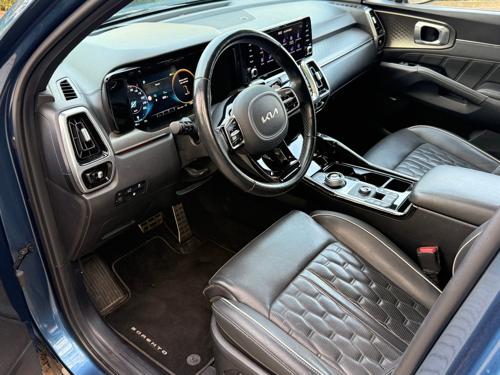 Kia Sorento 1.6 PHEV ExecutiveLine 7p | Trekh | Fabrieksgar, Zwart, 7 stoelen, 1957 kg, Dealer onderhouden