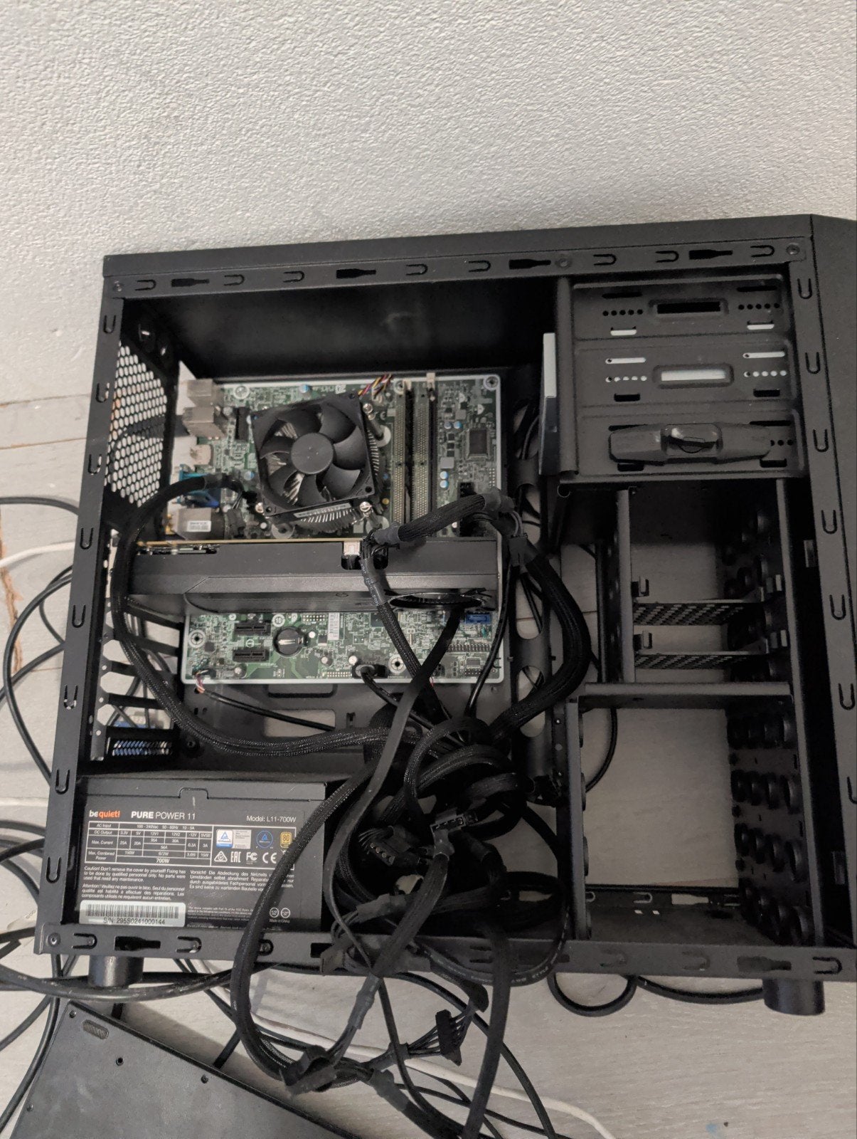 Game pc goedkoop, Computers en Software, Computerbehuizingen, Ophalen of Verzenden