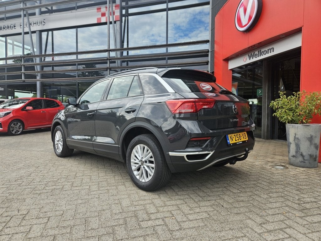 Volkswagen T-Roc 1.5 TSI 150pk Style A/T | Carplay | PDC V+A, Auto's, Volkswagen, 12 maanden, Stof, 4 cilinders, Bedrijf